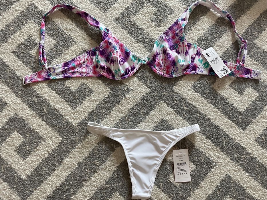 Costum baie slip tanga mov 38 sau alb 36 si sutien mov cu alb 38