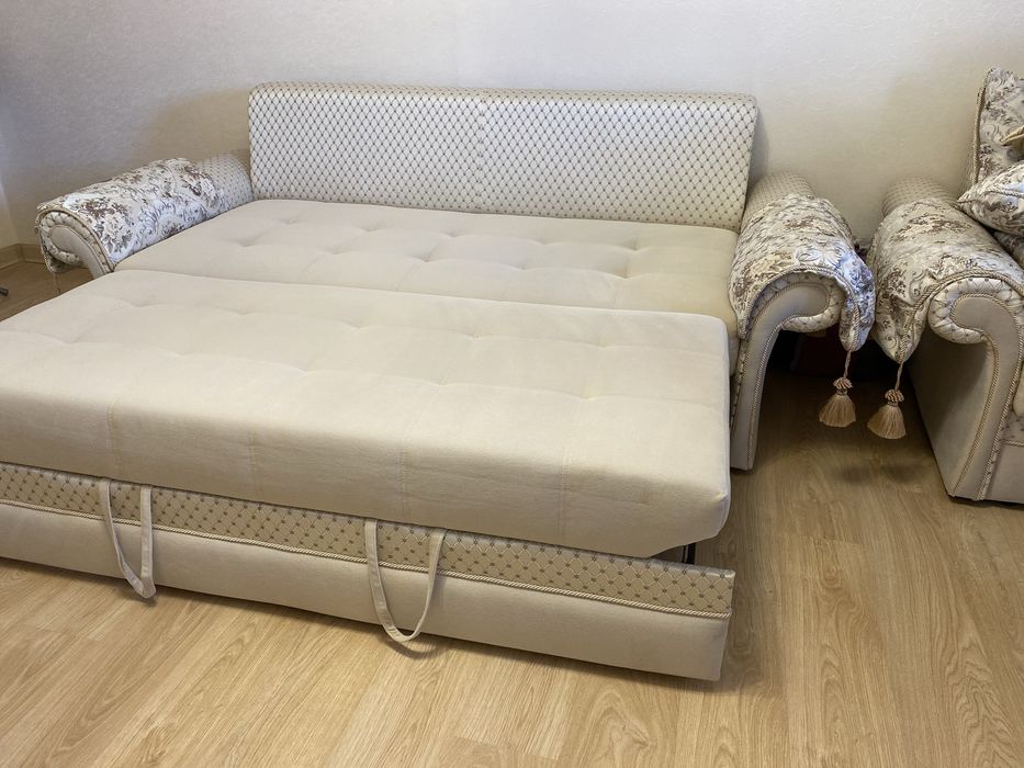 Продам комплект мягкой мебели