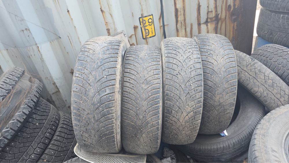 Продою зимние шины