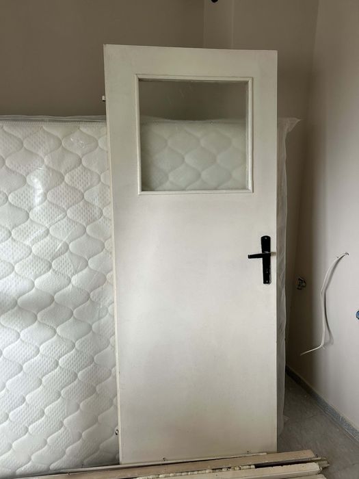 Интериорни врати без каси БЕЗПЛАТНИ