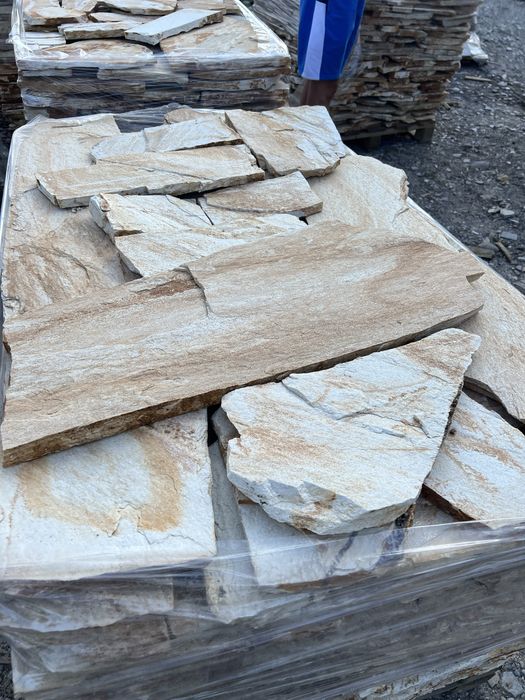 Piatra naturala de munte + montaj oriunde in tara