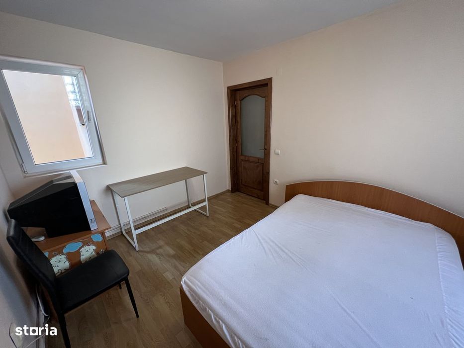 INCHIRIEZ apartament 3 camere decomandat, zona Turnisor