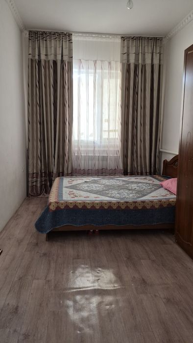 Батыр ауылынан үлкен үй сатылады.