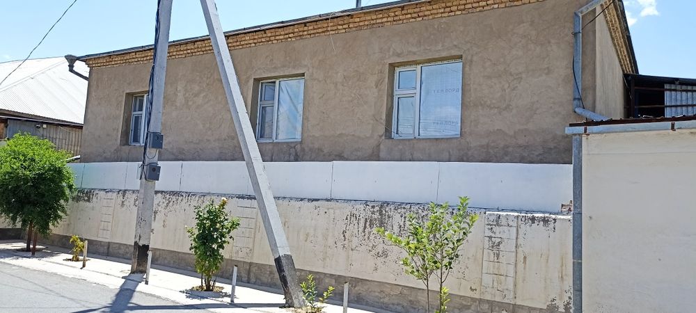 Продается  2 дома на одном участке, угловой