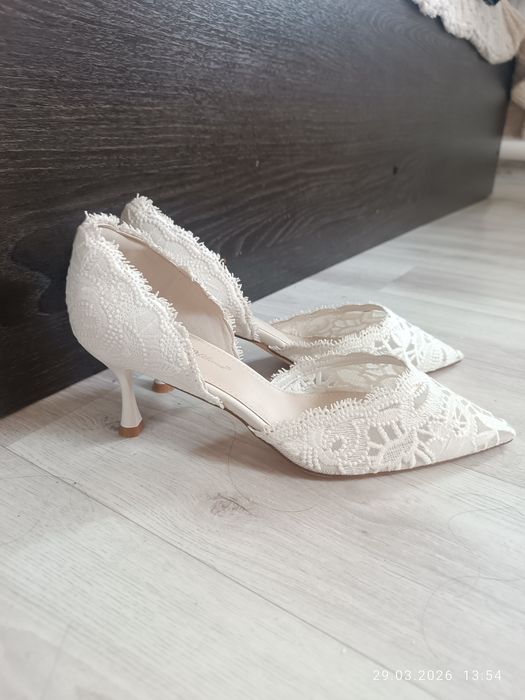 Продам туфли новые