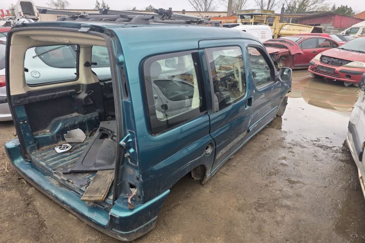 Injector motorina 044511076 Citroen Berlingo prima generatie (facelif