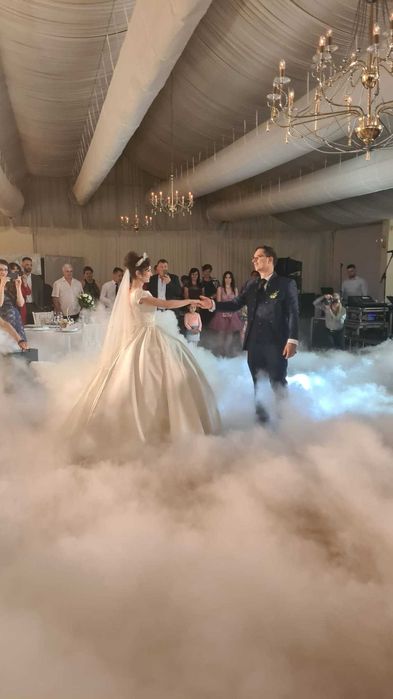 Rochie de mireasa din tafta +Diadema din cristale+crinolina+voal