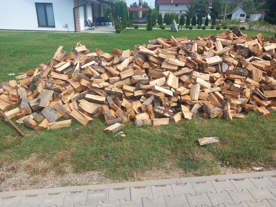 Crăp lemne la domiciliul  clientului