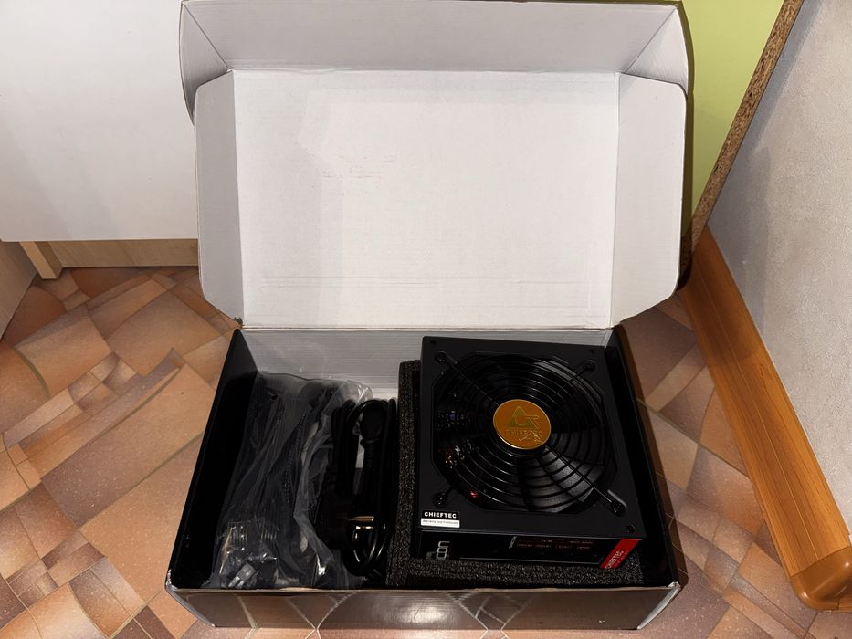 Блок питания Chieftec SLC-750C 750W