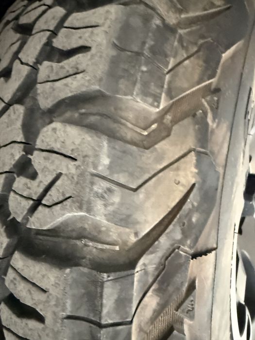 BFGoodrich All-Terrain KO2, размер 285/70/17. ДОТ 4920, карани около 40 000 км