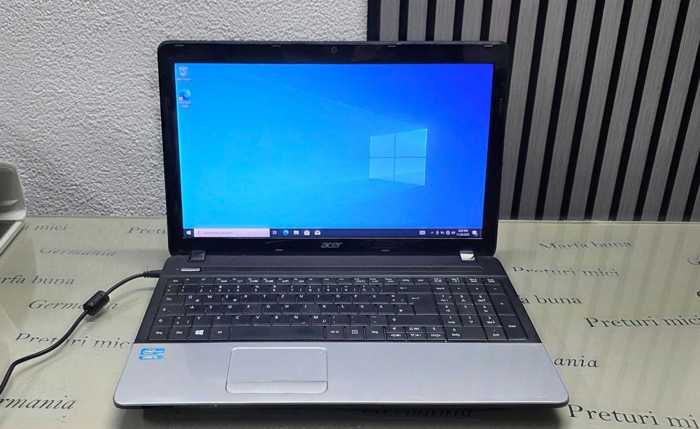 Laptop core i5 - Acer TravelMate P253 - functional,instalat