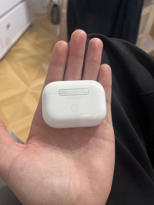 Air Pods pro 2 - (doar o casca)