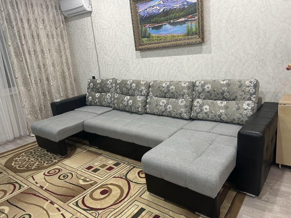 Продам диван в отличном состояний