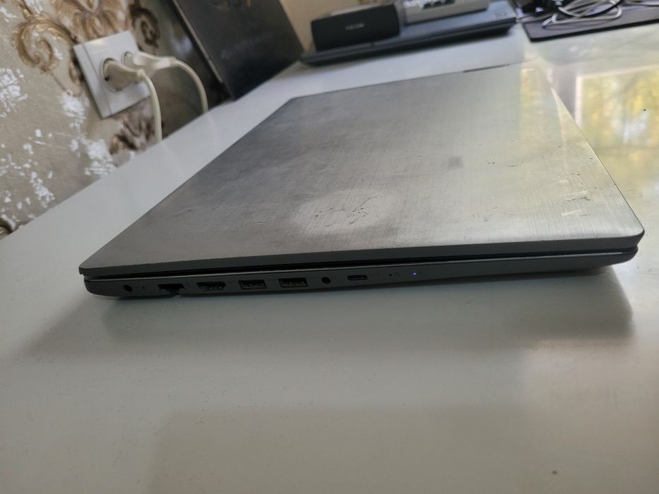 Lenovo Ideapad 3 Core i3 256gb SSD