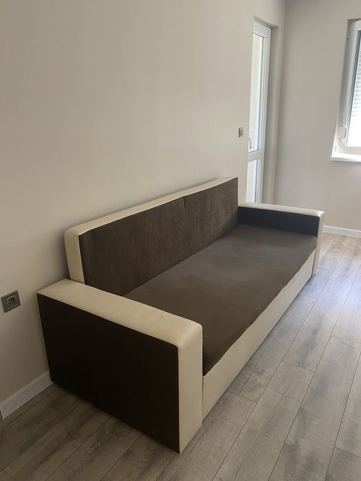 Не е наличен дивана