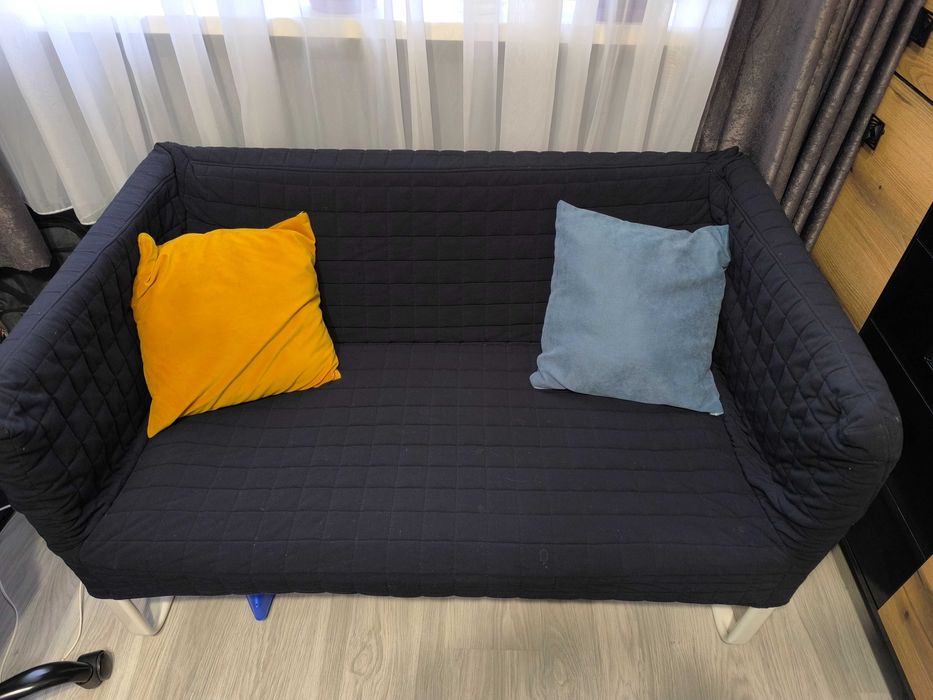 Диван с метална конструкция нов черен калъф