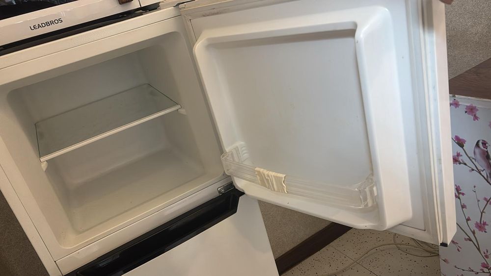 холодильник AVA (двухкамерный)