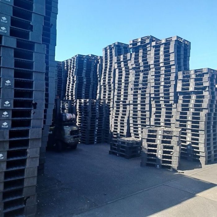 Paleti plastic deteriorati