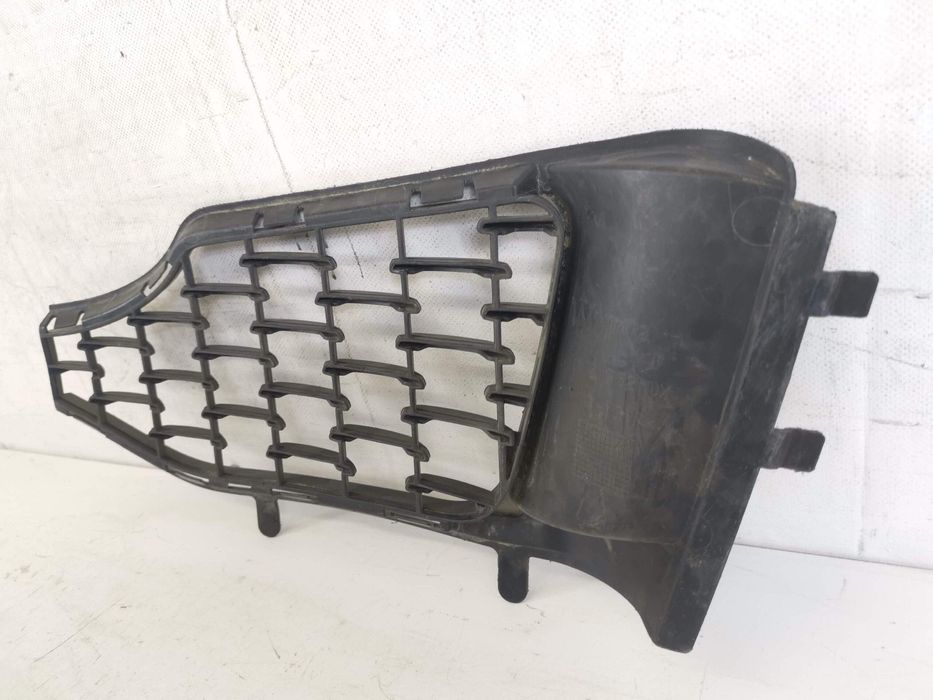 Десен прожекторен грил Мазерати Левант 1 Оригинален В добро състояние