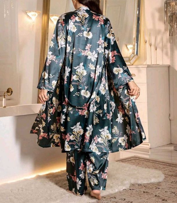 Дамска НОВА сатенена пижама