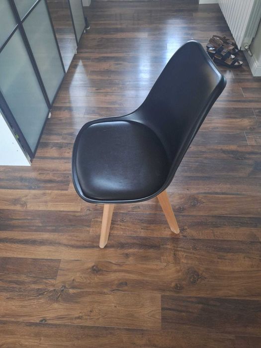 scaune 6 buc si masa extensibila 140cm/180cm pe 90