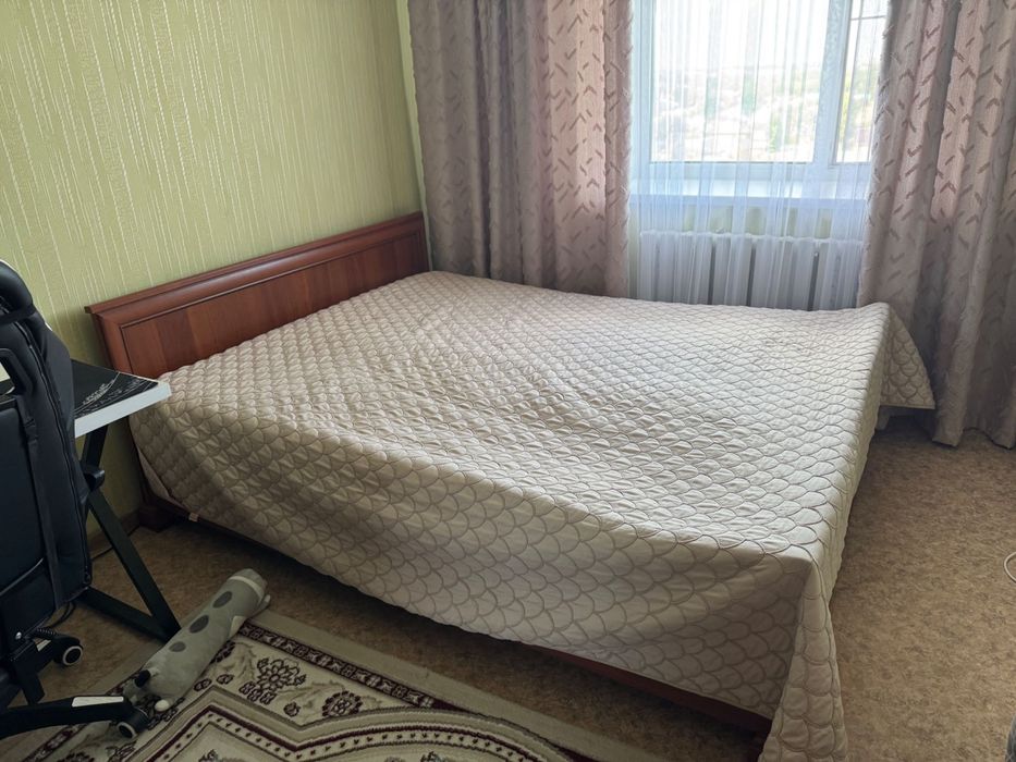 Двухспальный кровать