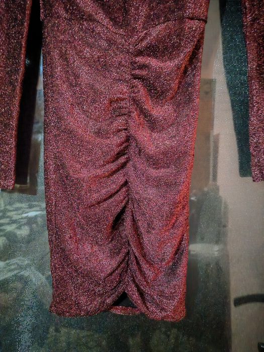 Rochie.   cu.  sclipici