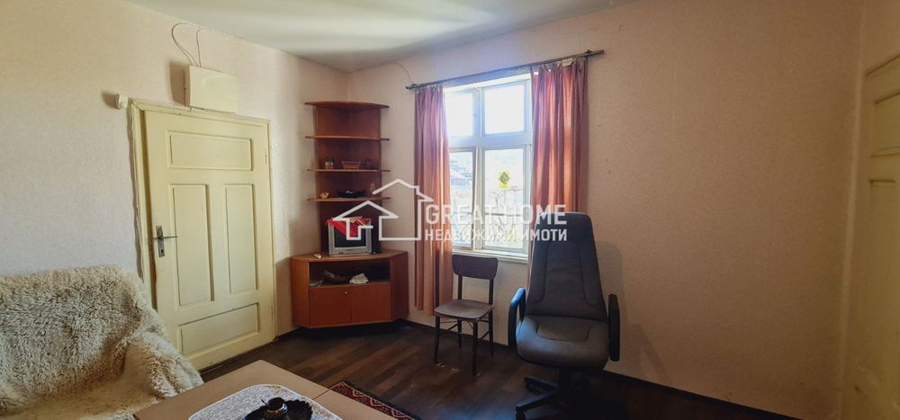 Къща в Търговище, област-с.Острец площ 140 цена 28 121 евро