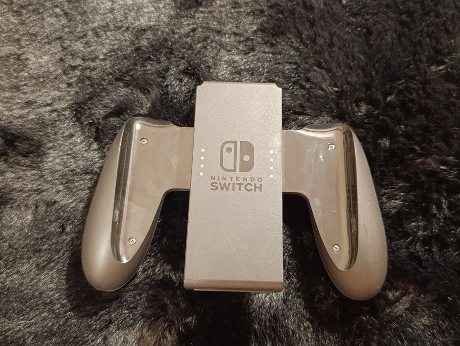 Продам Nintendo Switch V2