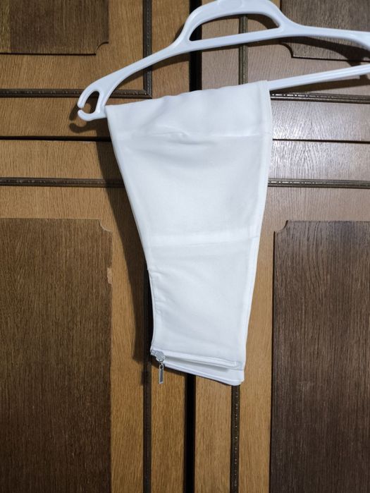 Брючный костюм тройка 40-42