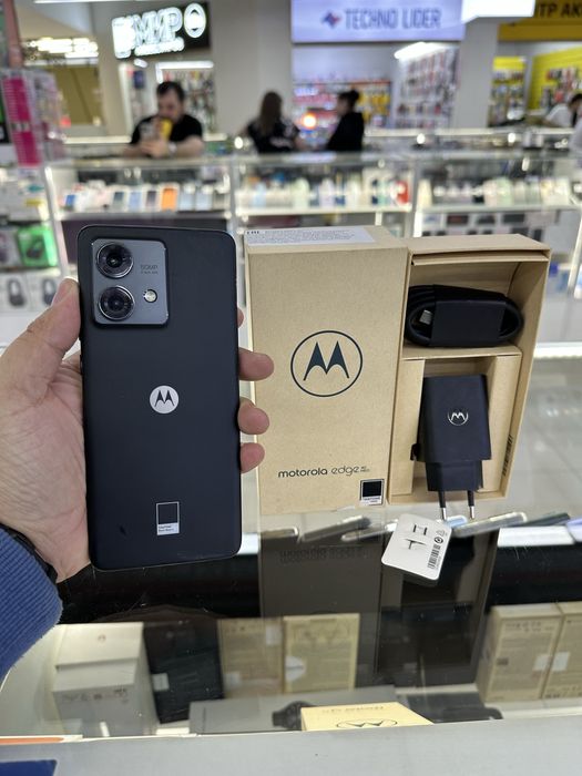 Moto edge 40 neo 5G. 12/256
