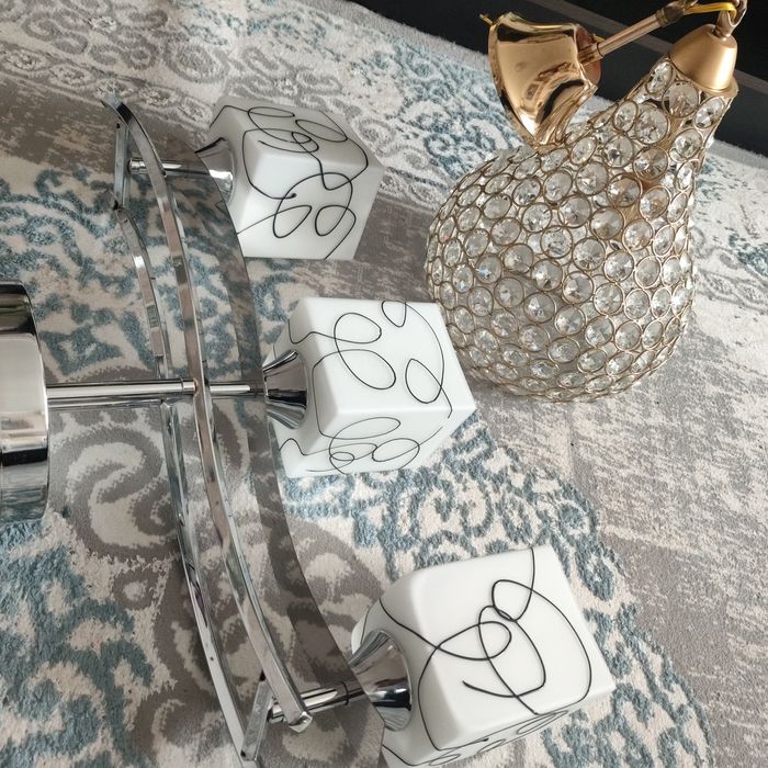 Люстры в хорошем качестве и состоянии