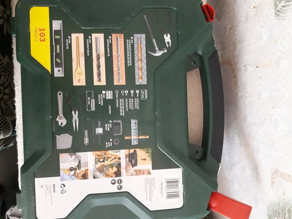 Продам набор инструментов марки БОШ