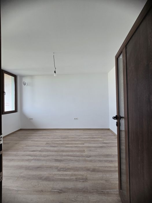 Продава се Четиристаен апартамент в Горна Оряховица - 114 кв.м за 1096 €/кв.м - Снимка #5