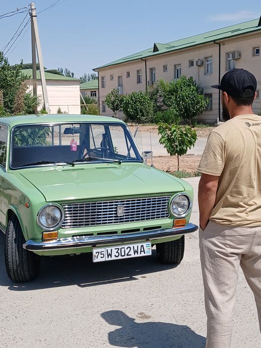 Машина полний нахаду