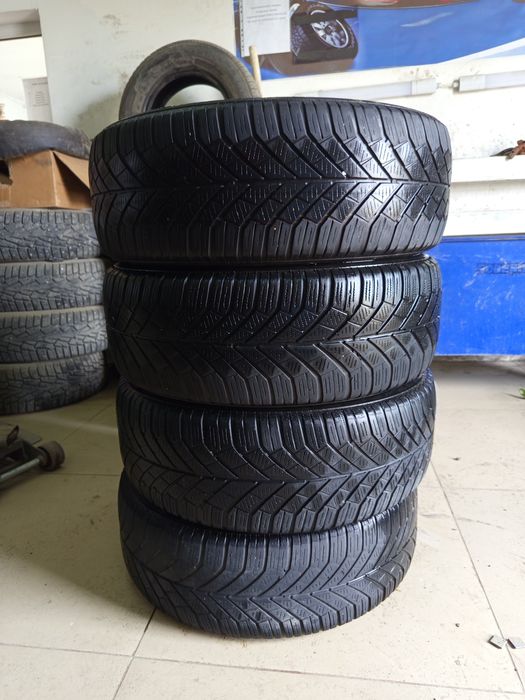 Продам шины комплект