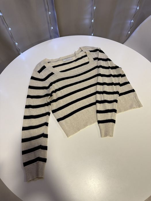 Лонгслив с вырезом