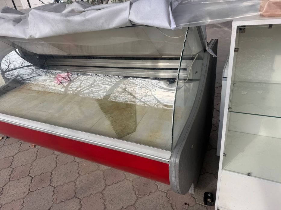 Холодильник витринный