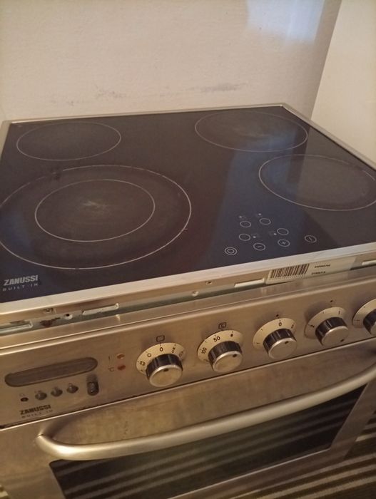 Cuptor electric și plită pe inductie