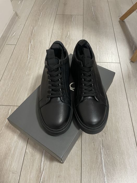 Кожени обувки с шев