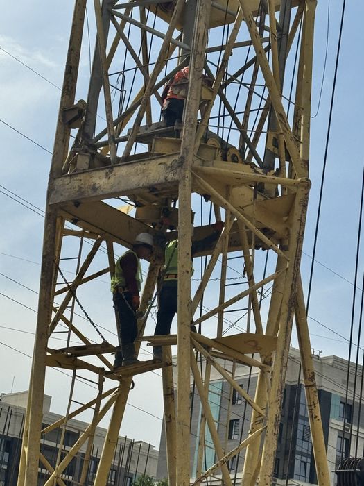 Башенный кран КБ-403