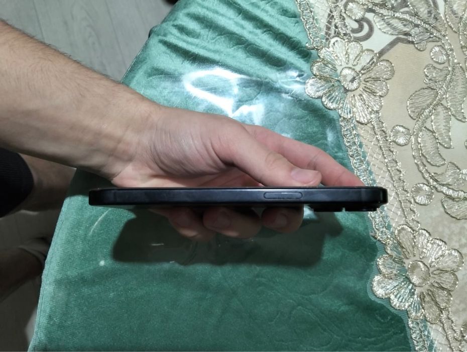 Айфон 15 в черном цвете обмена нету