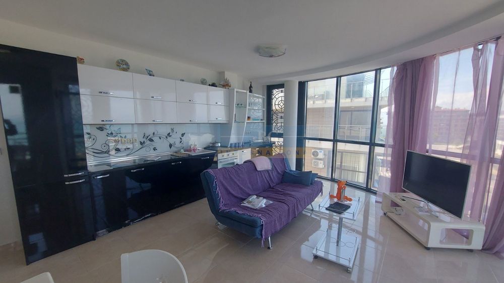 Продава се Тристаен апартамент в Поморие - 96 кв.м за 967 €/кв.м - Снимка #9