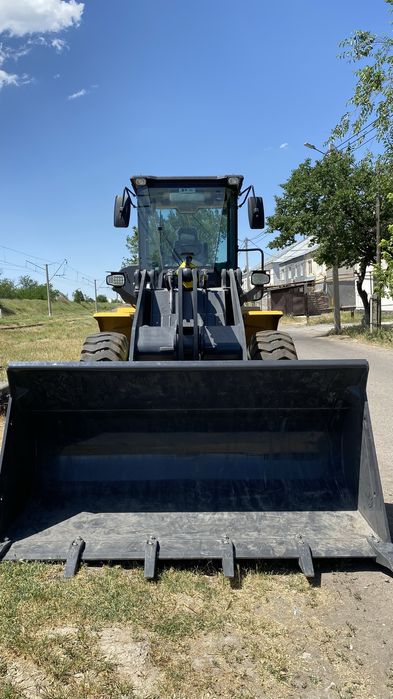 погрузчик 2,1 куб