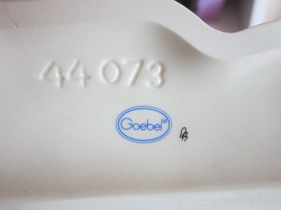 cadou rar Hummel portelan fin Goebel handmade Germania 1970