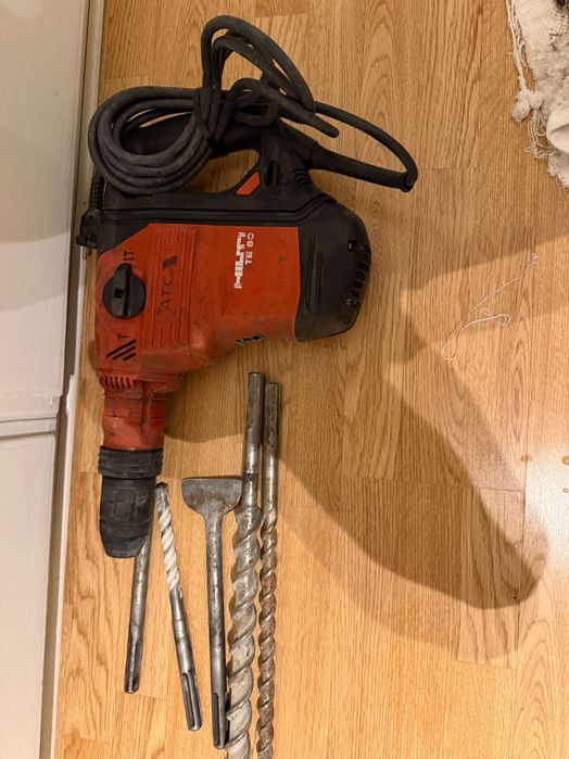 Drujbă Wacker beton plus 5 hilti