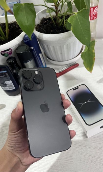 iPhone 14 pro black
