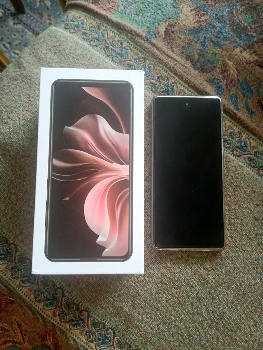 Продам смартфон новый