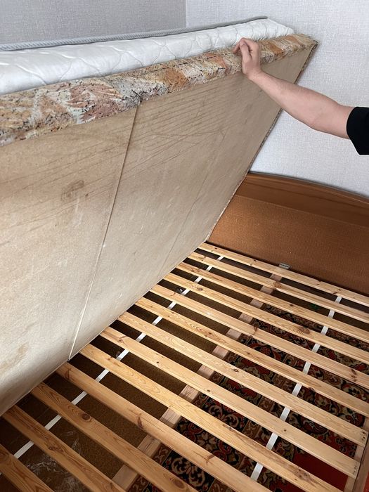 Продаю кровать и матрас 140см