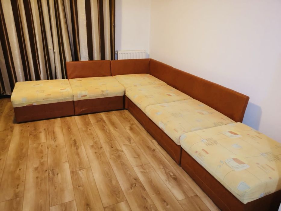 Canapea modulara extensibila